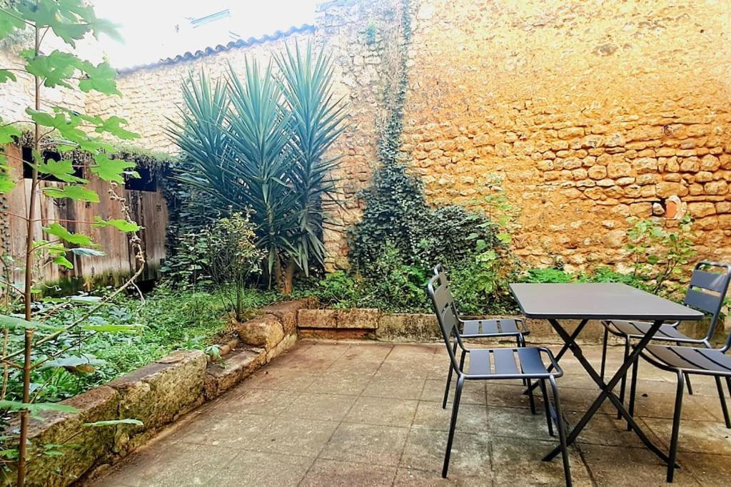 Le Patio - Cinelodge Avec Jardin Poitiers Eksteriør bilde